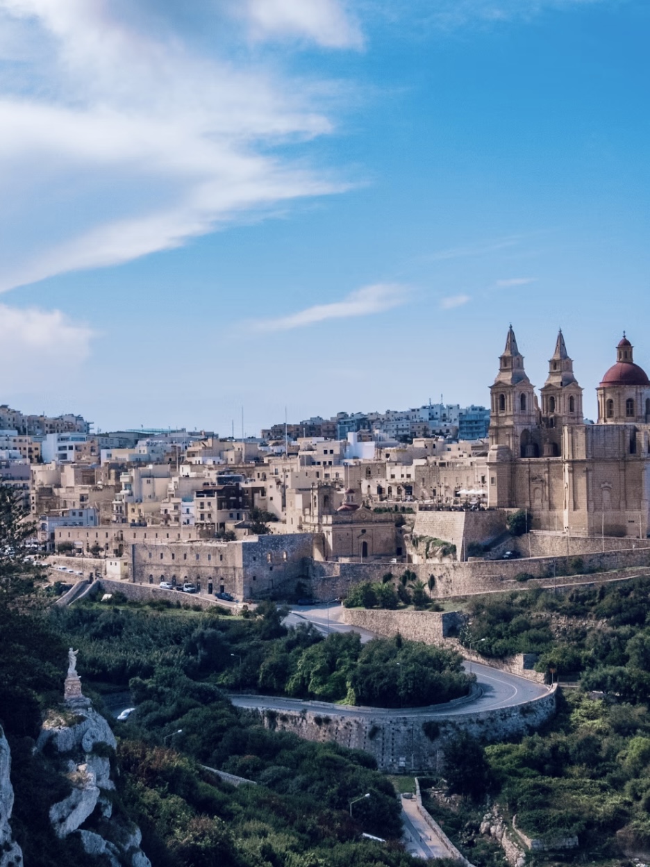 Πτήσεις προς Malta (MLA)